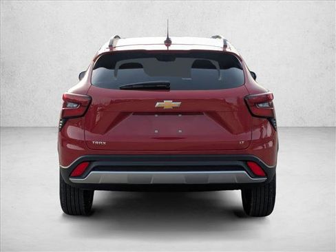 New 2026 Chevrolet Trax LT w/ Sunroof Package image 8