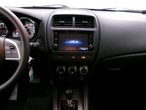 Used 2025 Mitsubishi Outlander Sport ES AWD/4WD image 10