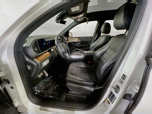 Used 2022 Mercedes-Benz GLS 450 4MATIC image 19