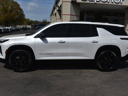 Used 2025 Chevrolet Traverse RS w/ LPO, Floor Liner Package image 10