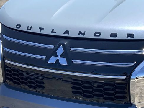 New 2026 Mitsubishi Outlander SEL FWD image 28
