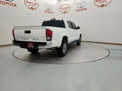 Certified 2019 Toyota Tacoma SR5 image 8