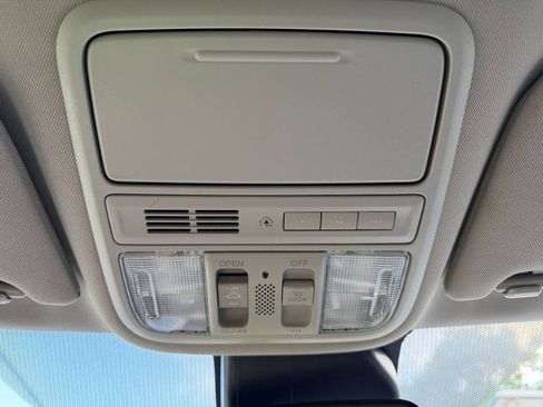 Used 2016 Honda Odyssey Touring image 22