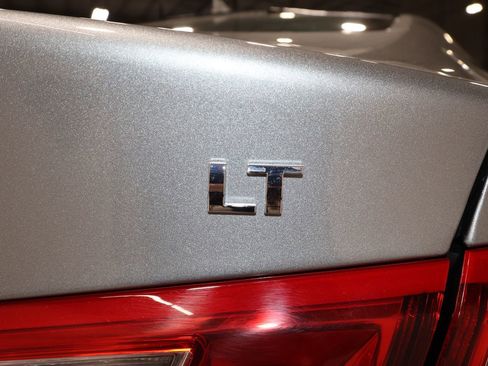 Certified 2025 Chevrolet Malibu LT image 35