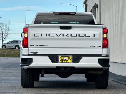 Used 2024 Chevrolet Silverado 1500 Custom w/ Turbomax Blackout Package image 5