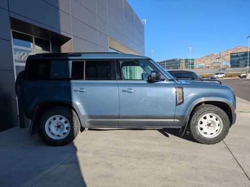 Used 2022 Land Rover Defender 110 image 5