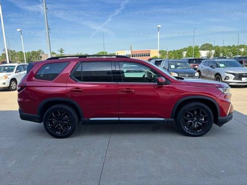 Certified 2025 Honda Pilot Touring image 4