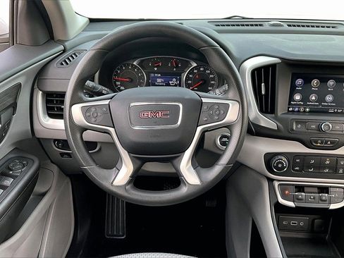Used 2023 GMC Terrain SLE image 5