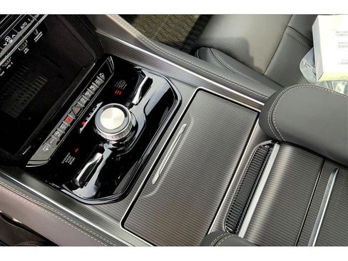 New 2026 Jeep Grand Wagoneer Summit AWD/4WD image 9