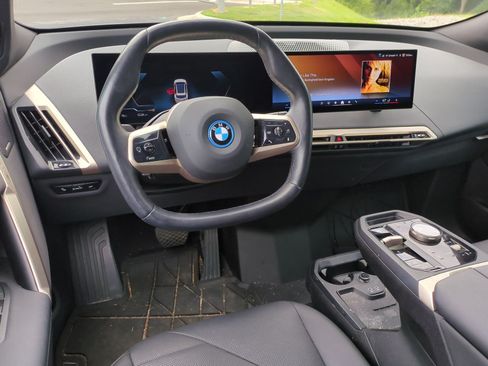 Certified 2024 BMW iX xDrive50 w/ Premium Package AWD/4WD image 29