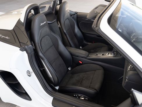 Used 2021 Porsche 718 Boxster Spyder RWD image 65