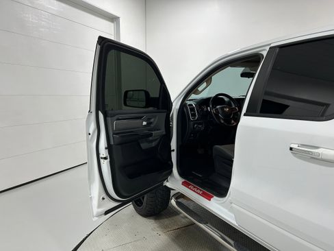Used 2019 RAM 1500 Big Horn AWD/4WD image 23