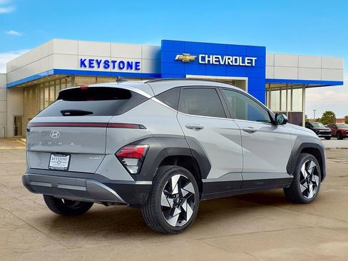 Used 2024 Hyundai Kona Limited AWD/4WD image 7