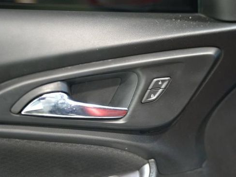 Used 2021 Chevrolet Malibu RS FWD image 15
