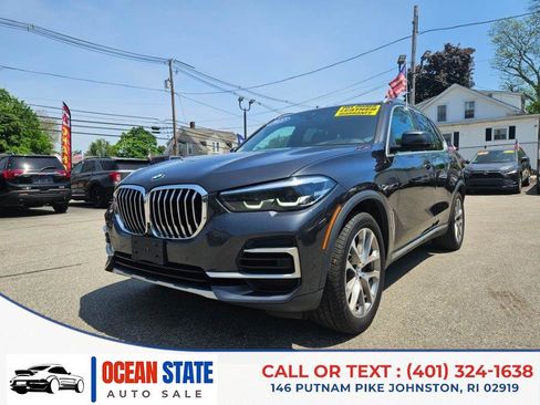 Used 2022 BMW X5 xDrive40i w/ Premium Package AWD/4WD image 1