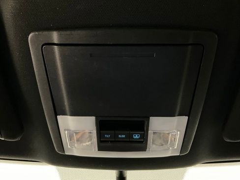 Used 2018 Ford Explorer XLT w/ Equipment Group 202A image 20