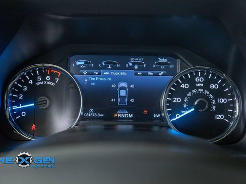 Used 2019 Ford F150 Platinum w/ Equipment Group 701A Luxury AWD/4WD image 16