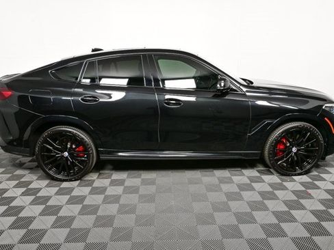 Used 2022 BMW X6 M50i w/ Executive Package image 2