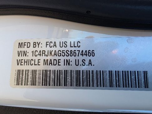 Certified 2025 Jeep Grand Cherokee L Altitude image 37