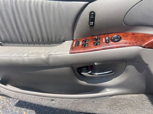 Used 2000 Buick Park Avenue FWD image 14
