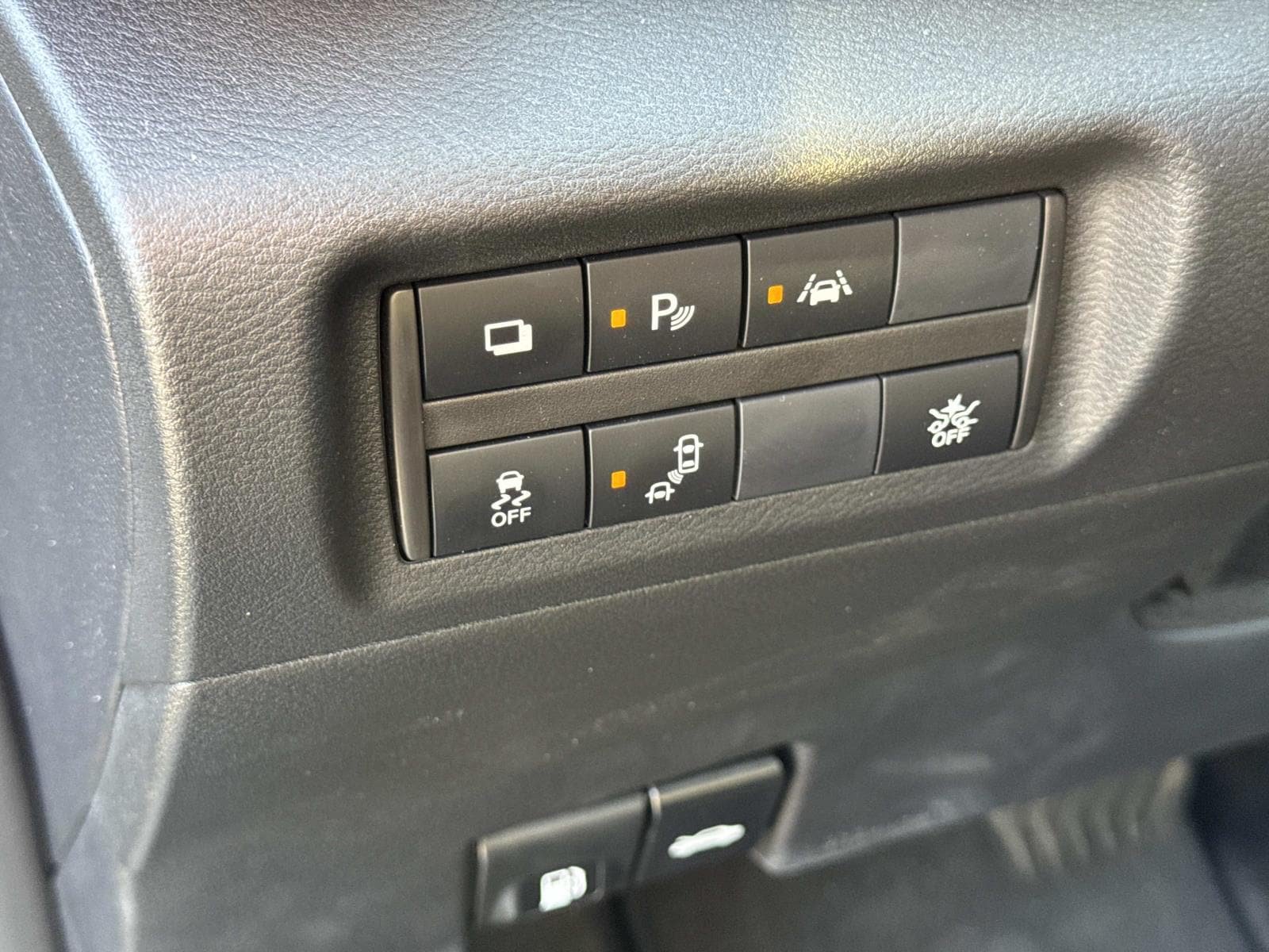 Used 2025 Nissan Kicks Play S FWD image 29