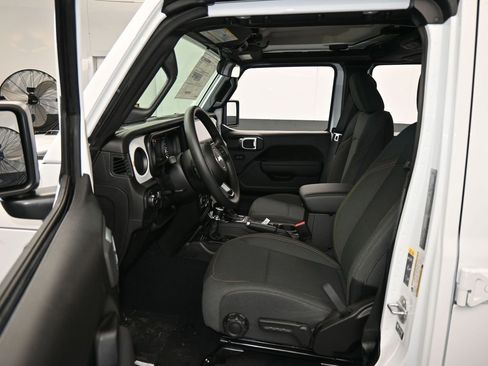 New 2026 Jeep Gladiator Sport image 11