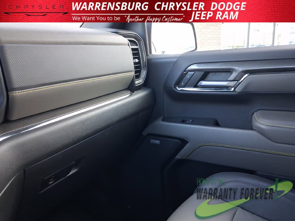 Used 2023 Chevrolet Silverado 1500 ZR2 w/ Technology Package AWD/4WD image 25