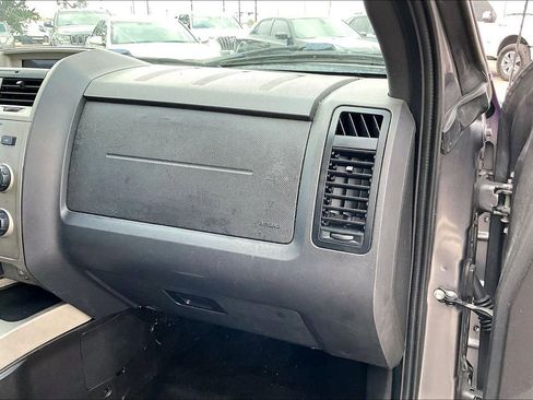 Used 2011 Ford Escape XLT image 22