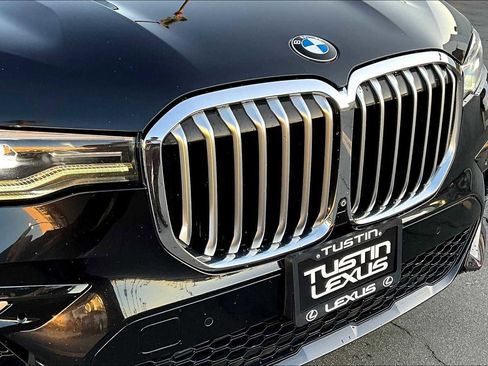 Used 2020 BMW X7 xDrive40i w/ M Sport Package image 30