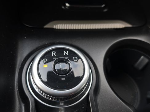 Used 2025 Ford Explorer Active w/ Active Comfort Package RWD image 19