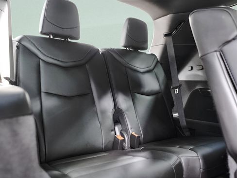 Used 2023 Cadillac XT6 Luxury image 37