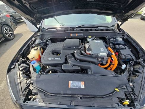 Used 2020 Ford Fusion SE FWD image 31