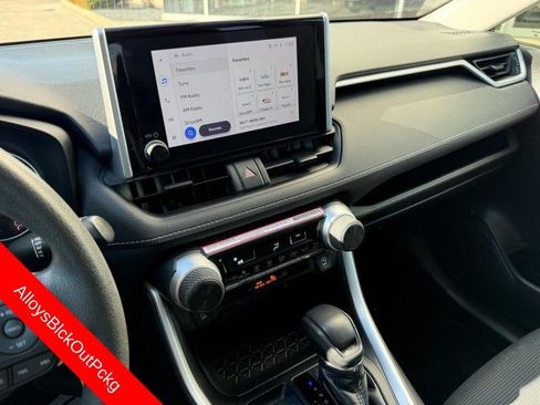 Used 2024 Toyota RAV4 LE FWD image 25