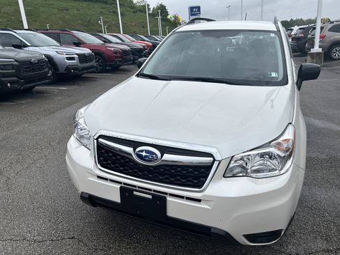 Used 2015 Subaru Forester 2.5i w/ Alloy Wheel Package AWD/4WD image 9