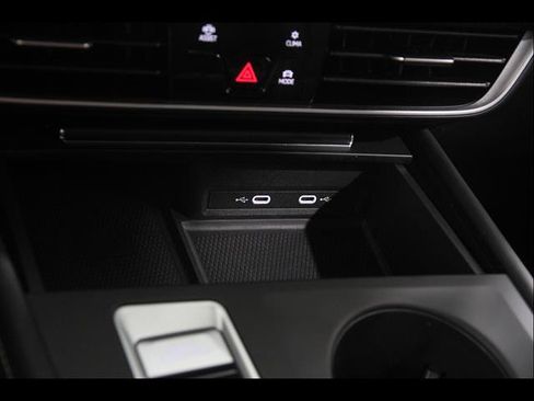 Used 2024 Volkswagen Atlas Cross Sport SE AWD/4WD image 15
