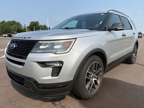 Used 2018 Ford Explorer Sport w/ Ford Safe & Smart Package AWD/4WD image 2