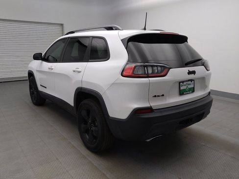 Used 2019 Jeep Cherokee Latitude Plus AWD/4WD image 5