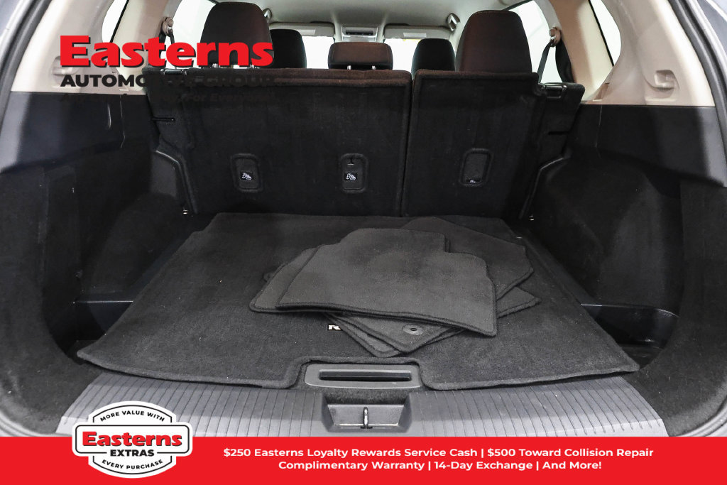 Used 2023 Nissan Rogue S AWD/4WD image 10