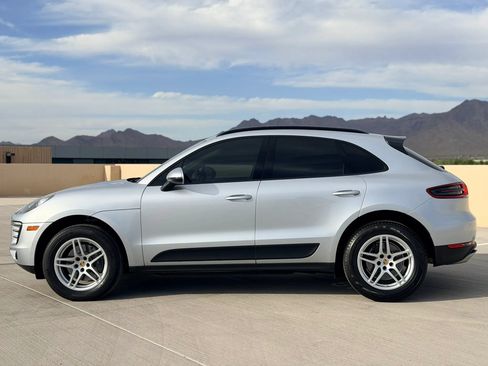 Used 2017 Porsche Macan AWD/4WD image 6