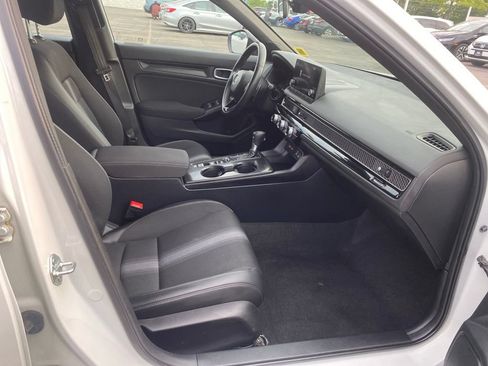 Used 2023 Honda Civic Sport image 12