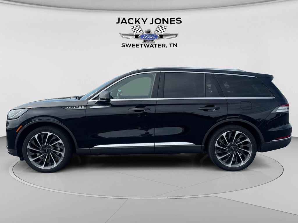 Used 2025 Lincoln Aviator Reserve w/ Equipment Group 201A AWD/4WD image 2