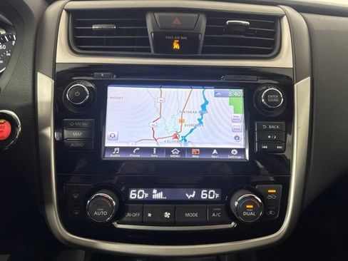 Used 2018 Nissan Altima 2.5 SL w/ 2.5 SL Technology Package FWD image 15