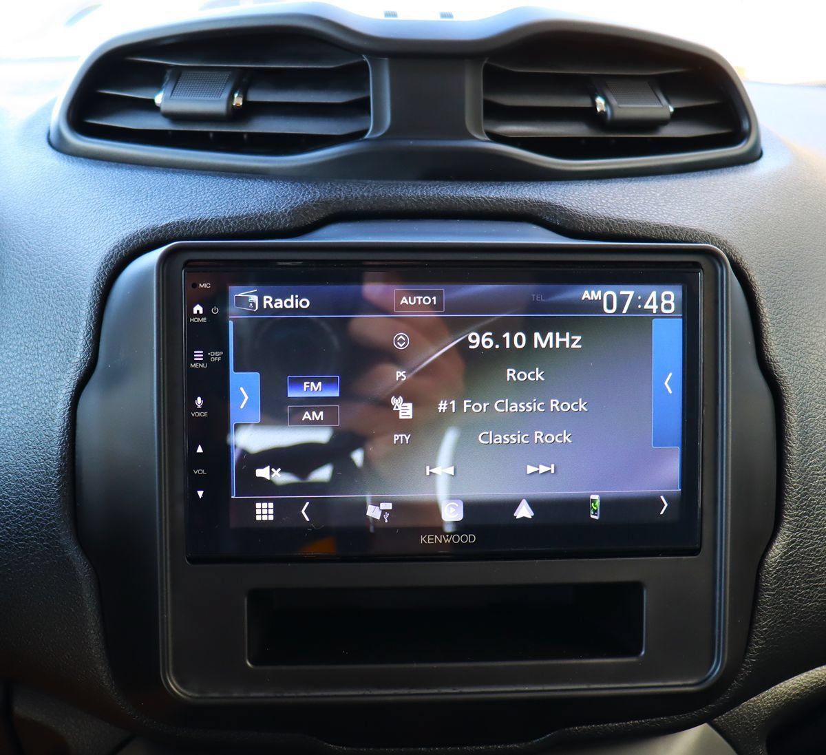 Used 2020 Jeep Renegade Latitude w/ Popular Equipment Group FWD image 46