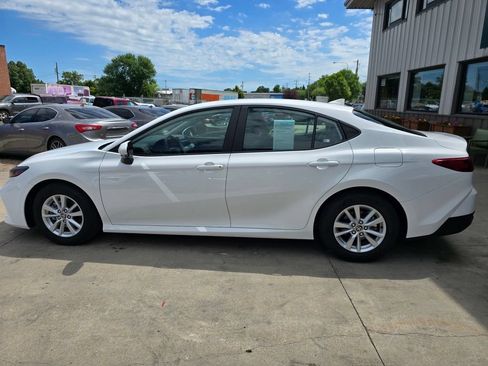 Used 2026 Toyota Camry LE w/ Convenience Package FWD image 9