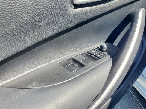 Used 2021 Toyota Corolla SE image 18