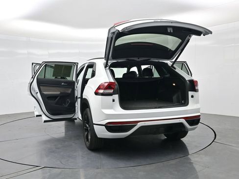 Used 2023 Volkswagen Atlas Cross Sport SEL R-Line AWD/4WD image 4