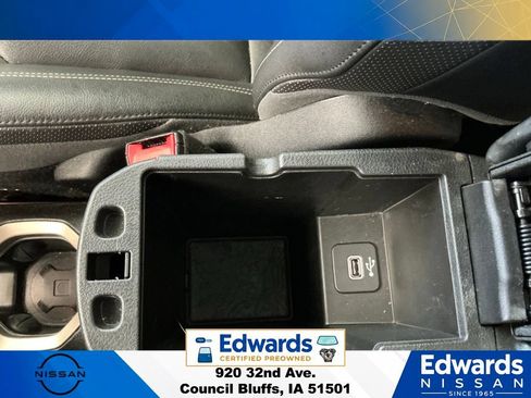 Used 2017 Jeep Renegade Limited AWD/4WD image 33