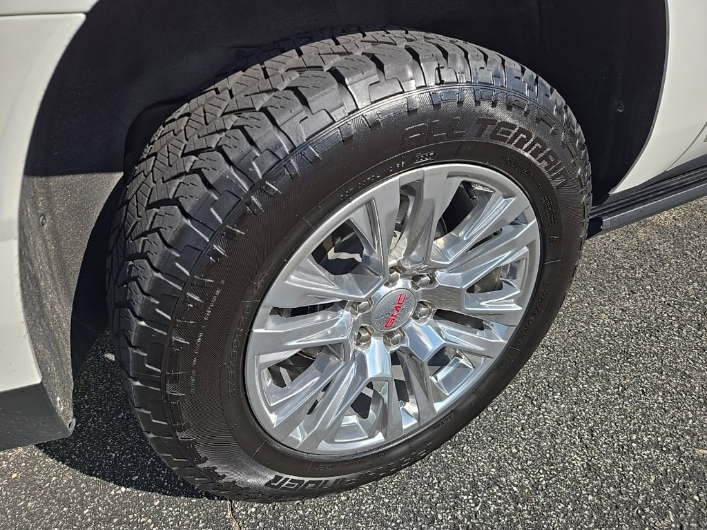 Used 2023 GMC Yukon XL Denali AWD/4WD image 21