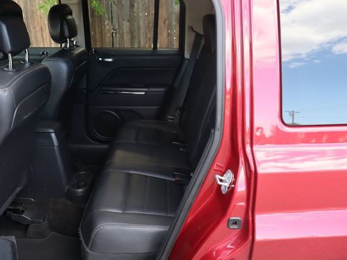 Used 2015 Jeep Patriot Limited w/ Sun/Sound Group FWD image 20