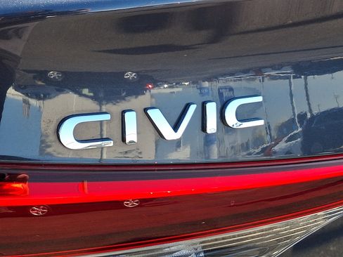 Used 2023 Honda Civic Sport image 30